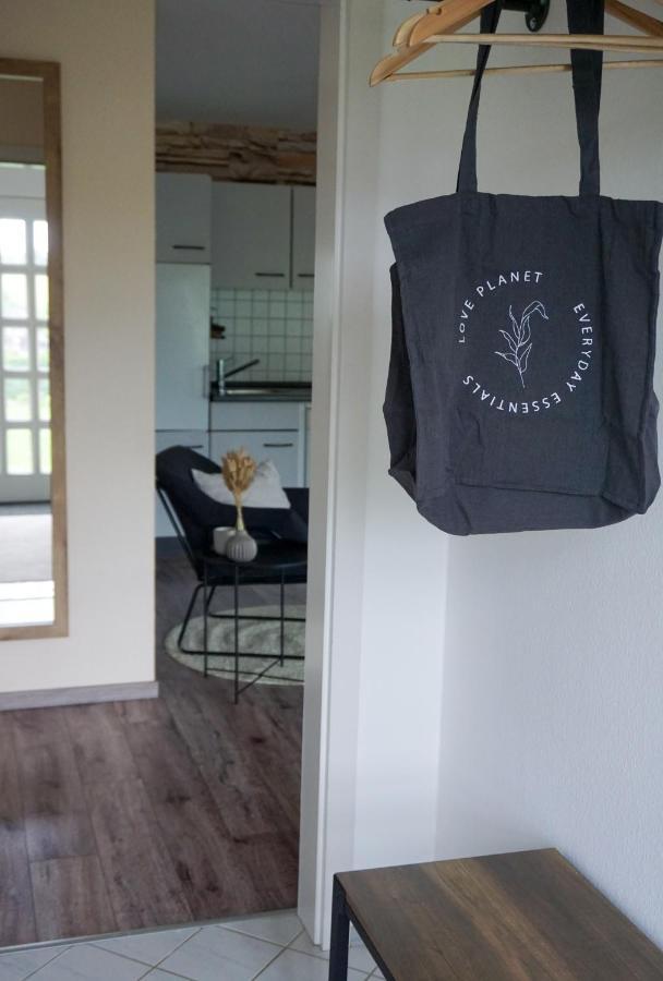 Schoene Wohnung Mit Terrasse & Blick Ins Gruene Dormettingen Bagian luar foto