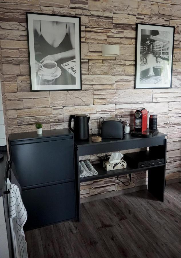 Schoene Wohnung Mit Terrasse & Blick Ins Gruene Dormettingen Bagian luar foto