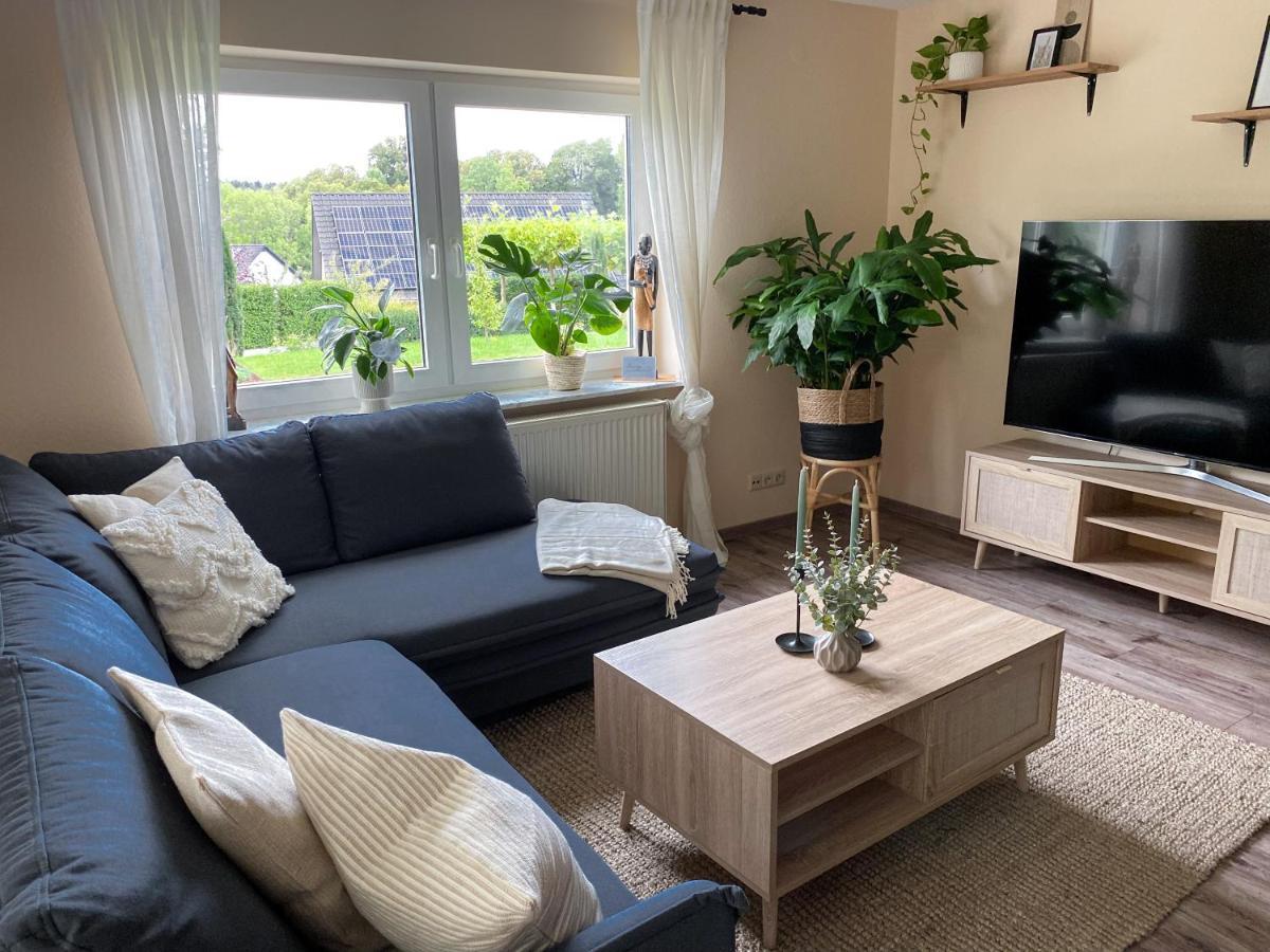 Schoene Wohnung Mit Terrasse & Blick Ins Gruene Dormettingen Bagian luar foto